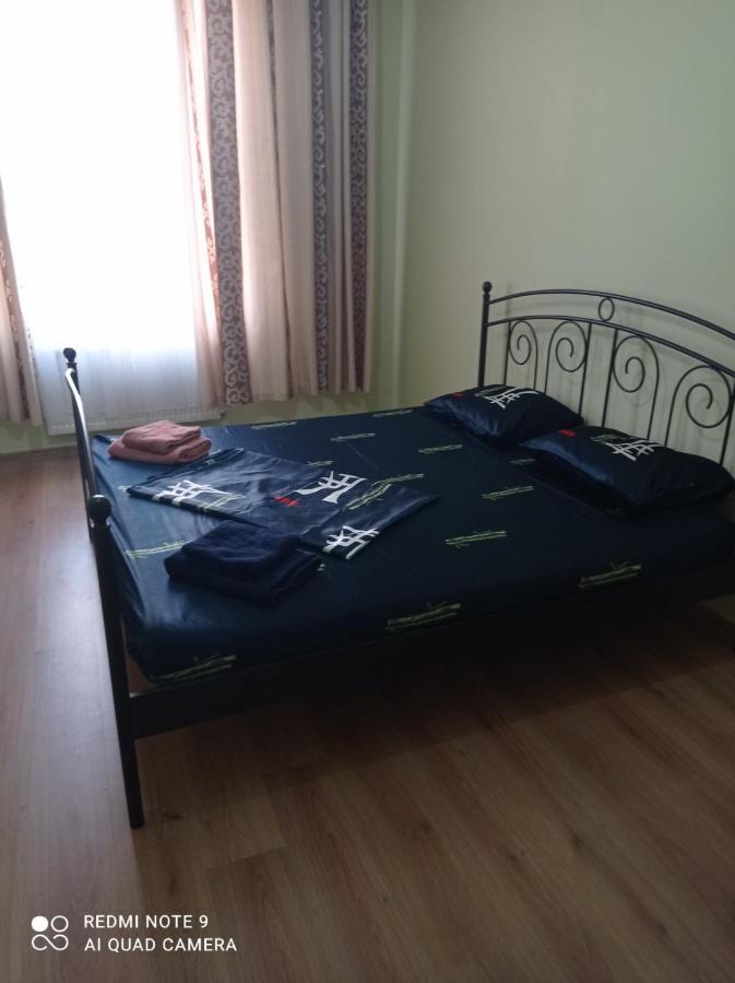На Шептицьких Lejlighed Lviv Eksteriør billede